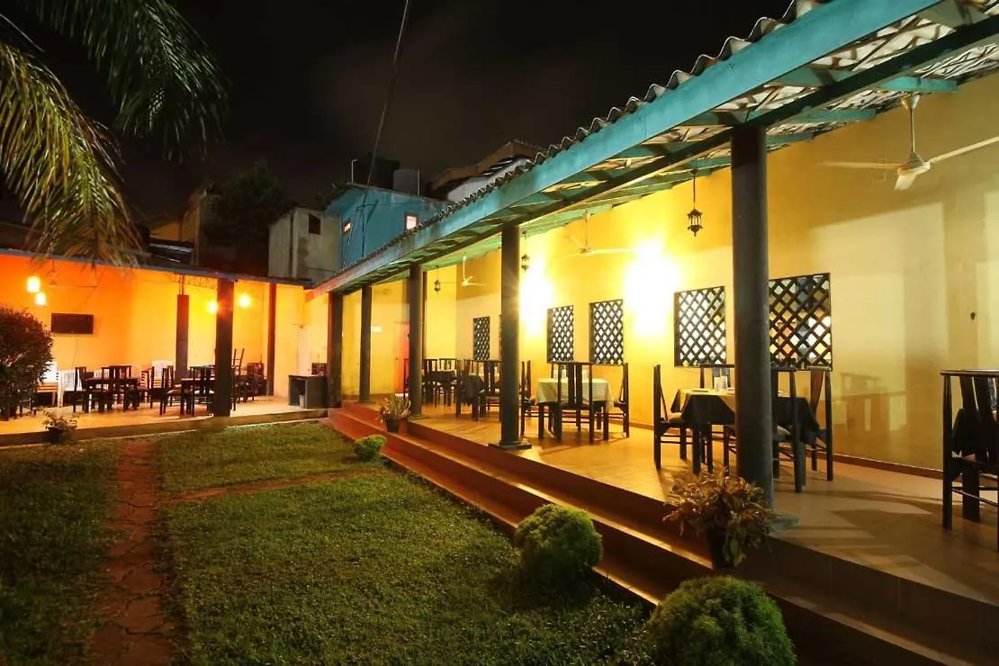 Sanoreech Hotel Negombo